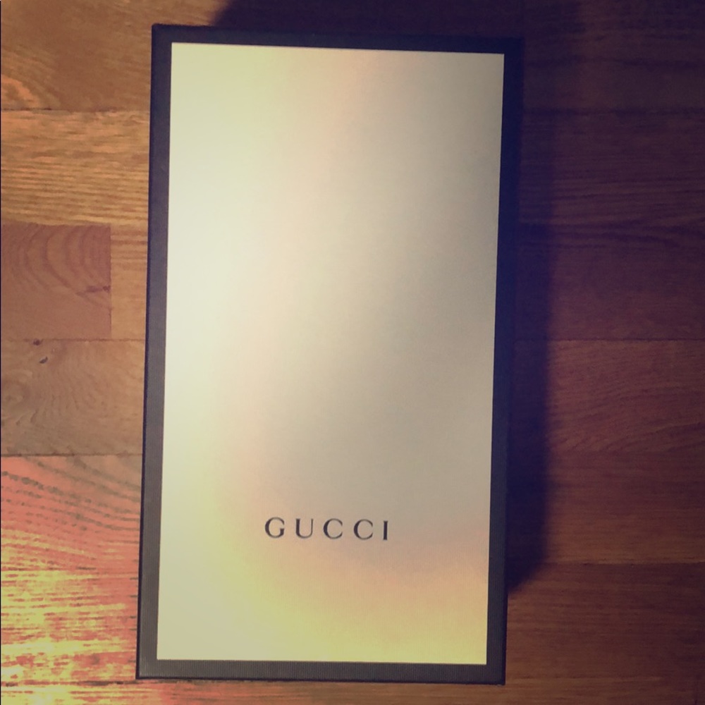 Authentic Gucci flip flop.